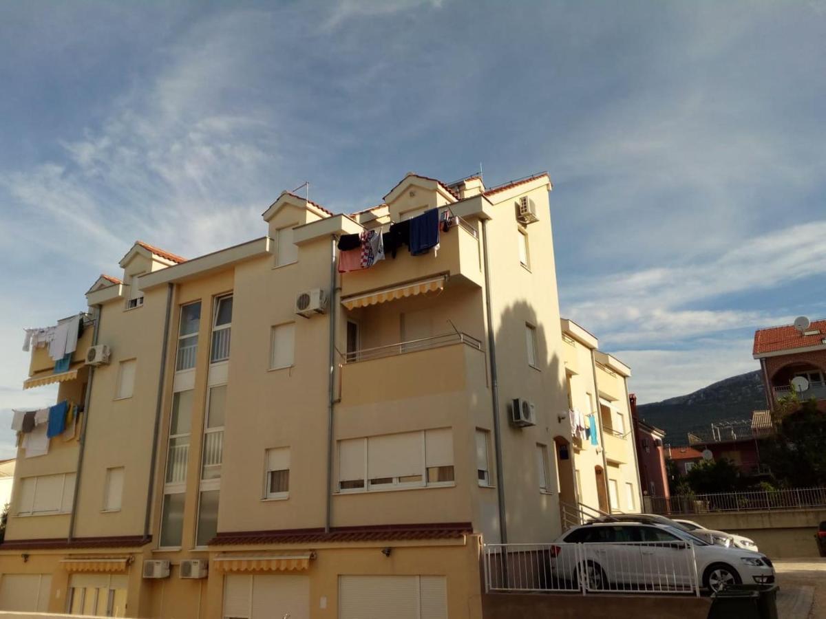 Apartment Bambino Kaštela Екстериор снимка