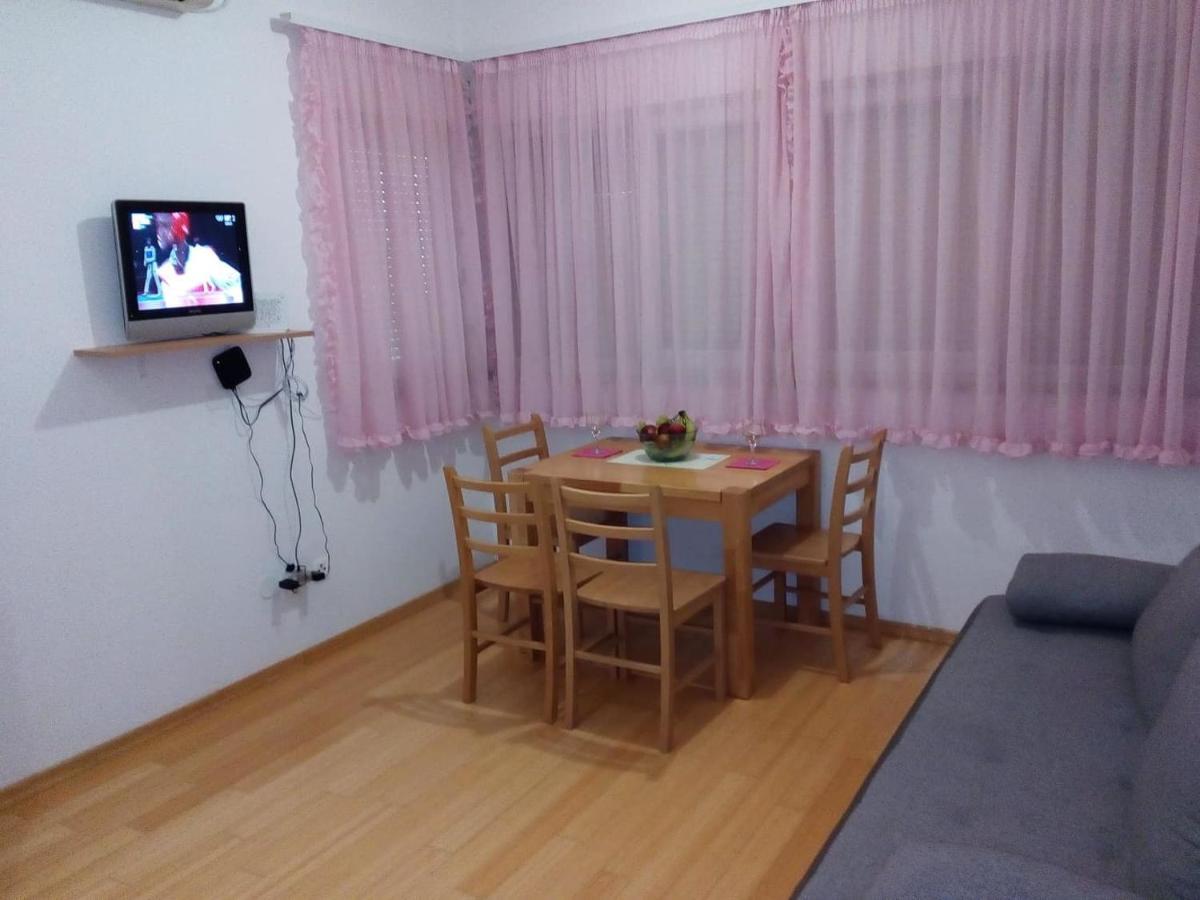 Apartment Bambino Kaštela Екстериор снимка